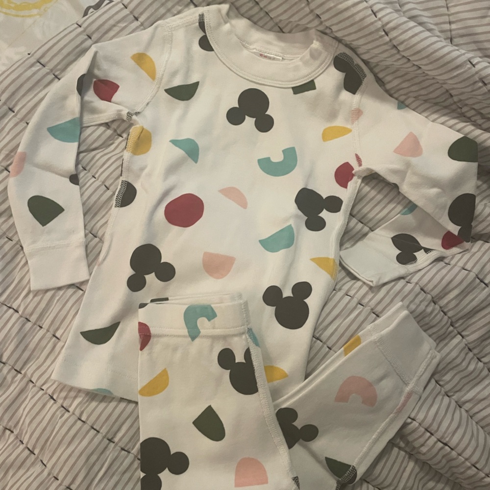 EUC Hanna Andersson long set Mickey PJs 3T